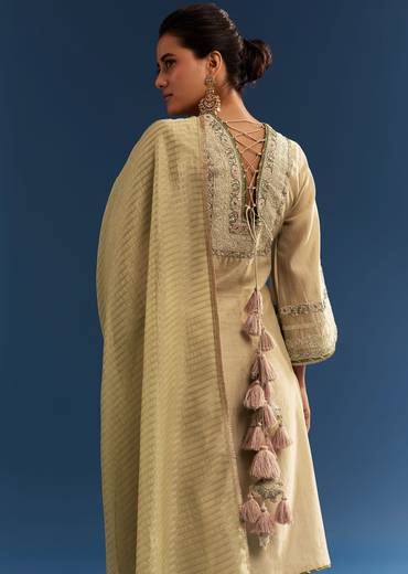 Light Green Chanderi Kurta Set With Organza Dupatta And Tassel Tie-Up Back
