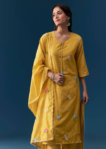 Mustard Yellow Pakistani Style Straight Kurta Set With Dupatta Cotton Thread Work