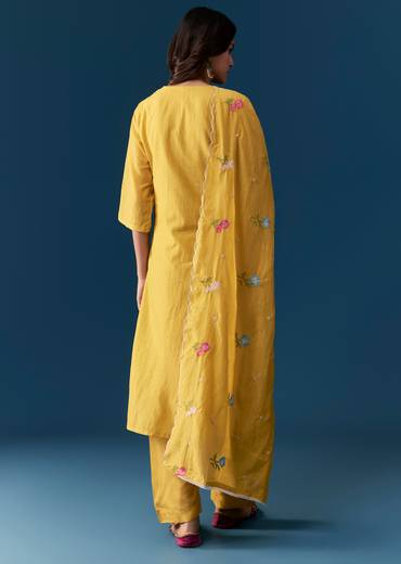 Mustard Yellow Pakistani Style Straight Kurta Set With Dupatta Cotton Thread Work