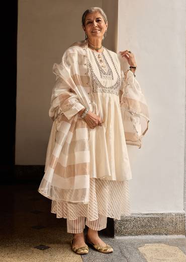 Off White Chanderi Layered Kurta Set With Banarasi Tissue Dupatta