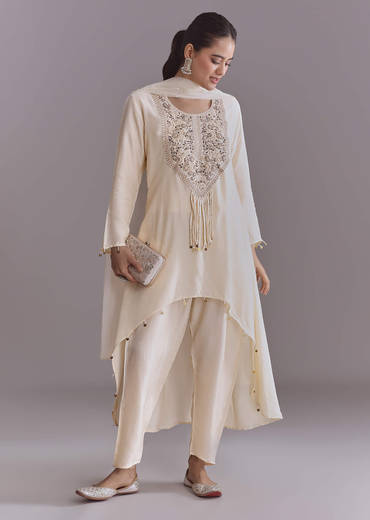 Off White Silk Kurta Set With Embroidery