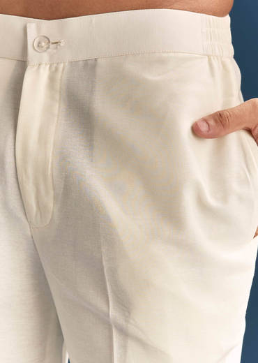 Orange Silk Textured Kurta Set For Men With Resham Work