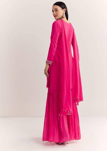 Pink Dola Silk Kurta Set With Zardosi And Choker Dupatta