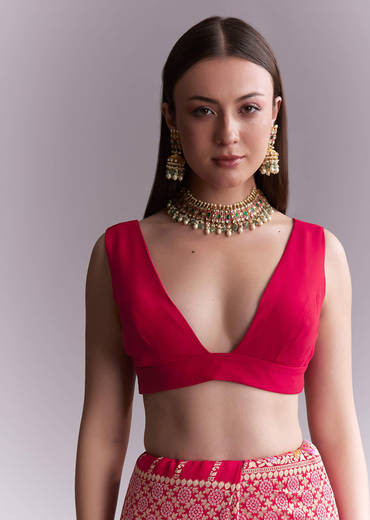 Pink Georgette Woven Saree With Heavy Zari And Jaal Embroidery