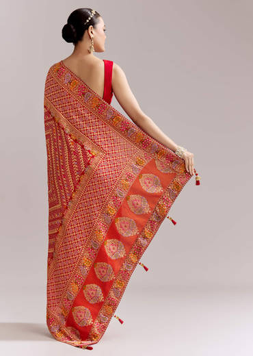 Red Dola Silk Handloom Banarasi Brocade Saree With Floral Jaal