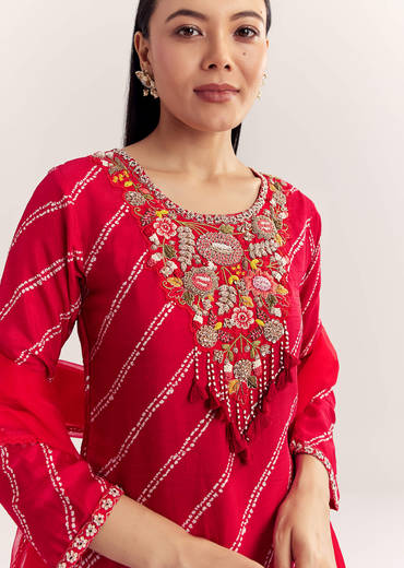 Red Dola Silk Printed Kurta Set With Embroidered Neckline
