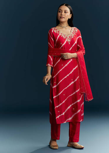 Red Silk Kurta Set With Leheriya Print And Embroidery