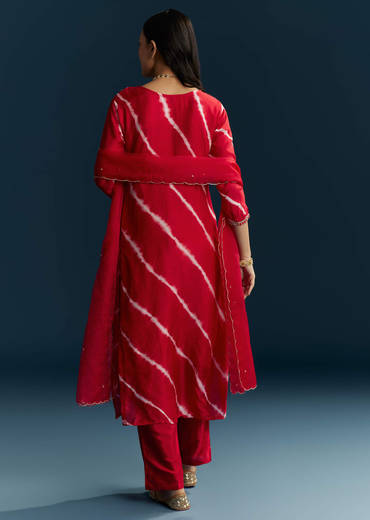 Red Silk Kurta Set With Leheriya Print And Embroidery