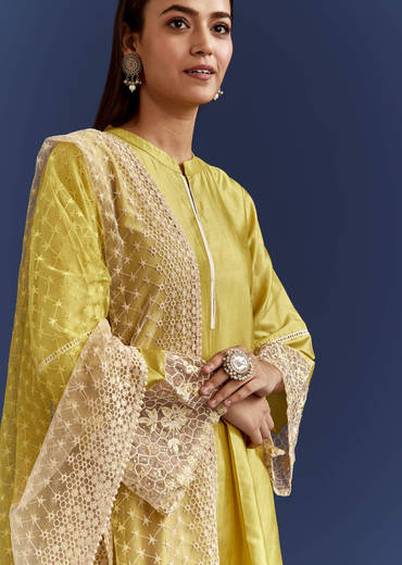 Green Thread And Sequins Work Kurta Set With Net Dupatta In Fuji Silk