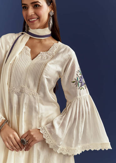 White High Low Kurta With Cut Dana Beads And Applique Work In Fuji Silk