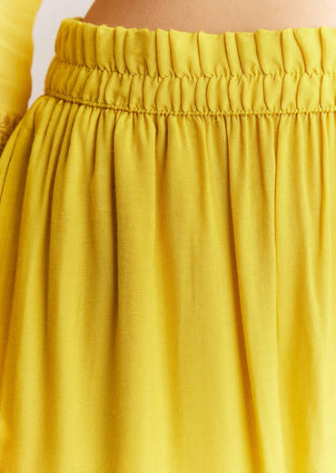 Yellow Banarasi Georgette Kurta Set With Zardosi And Cutdana Work