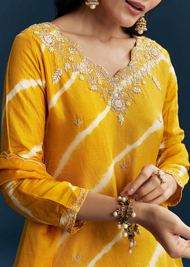 Yellow Silk Kurta Set With Leheriya Print And Embroidery