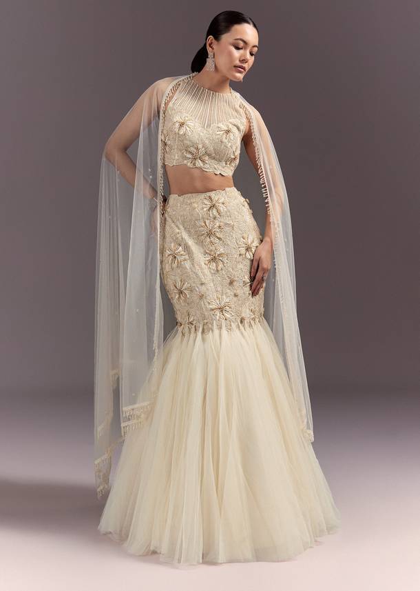 Off White Embroidered Blouse With Fish Cut Skirt And Dupatta