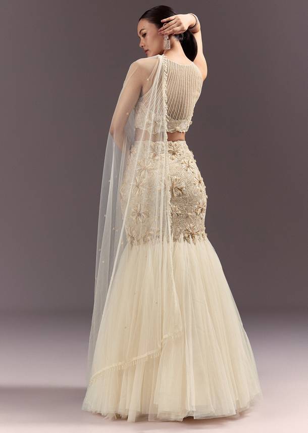 Off White Embroidered Blouse With Fish Cut Skirt And Dupatta