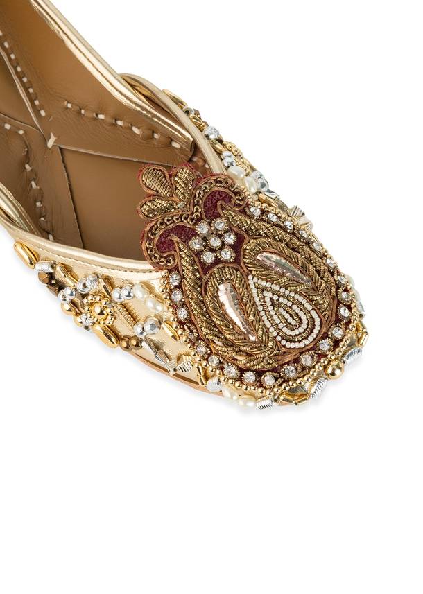 Gold Zari Hand Embellished Juttis