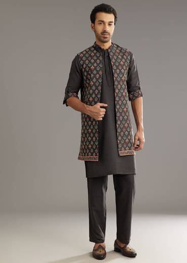 Black Cotton Silk Kurta Set With Symmetric Floral Threadwork