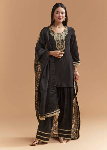 Black Crepe Kurta Set With Zardosi And Gota Work