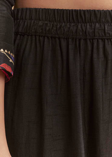 Black Dola Silk Kurta Set With Gota Work And Floral Print