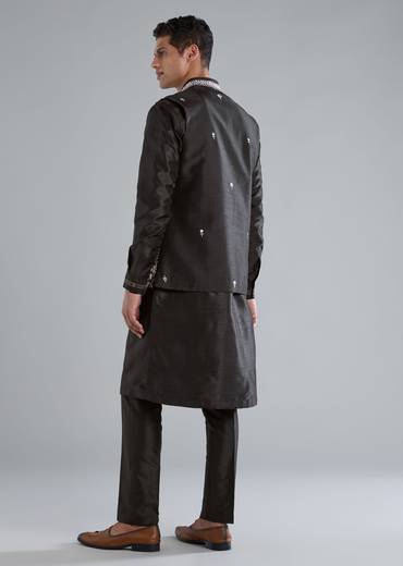 Black Kurta Jacket Set With Thread Resham Work