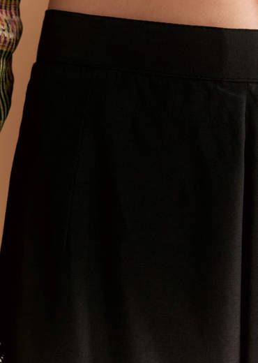 Black Silk Kurta Set With Floral Print And Hand Embroidery