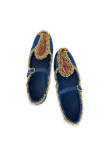 Blue Paisley Motif Faux Leather Embellished Juttis