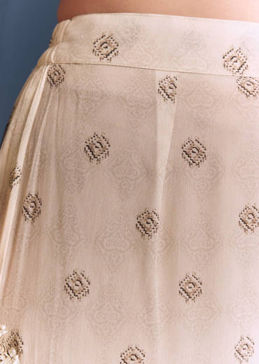 Cream Crepe Kurta Set With Indie Print And Floral Print Dupatta