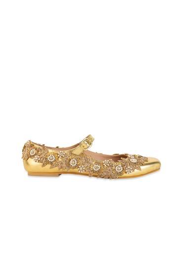 Gold Floral Zari Embellished Floral Juttis