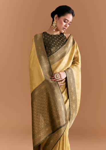 Gold Jacquard Silk Woven Saree With Floral And Jaal Motifs