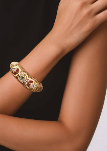 Gold Rajwadi Kundan Bangle