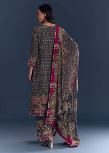 Green Crepe Kurta Set Fresh With Indie Print And Zari Work