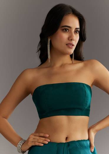 Green Embellished Tissue Saree With Embroidered Cutdana Sequin Border