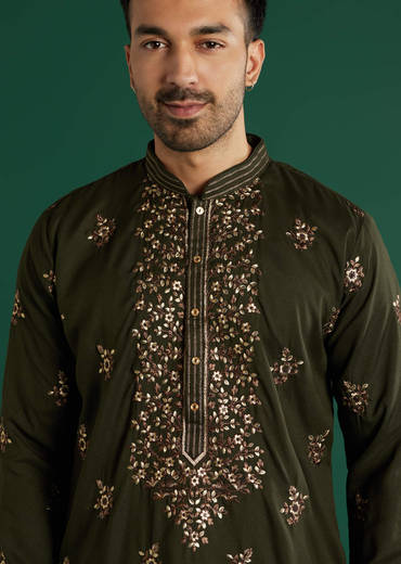 Green Silk Kurta Set For Men With Resham Hand Embroidery