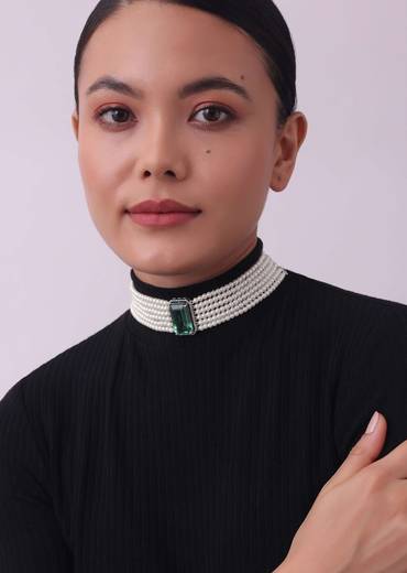 Green Studded Pearl Choker In Mix Metal