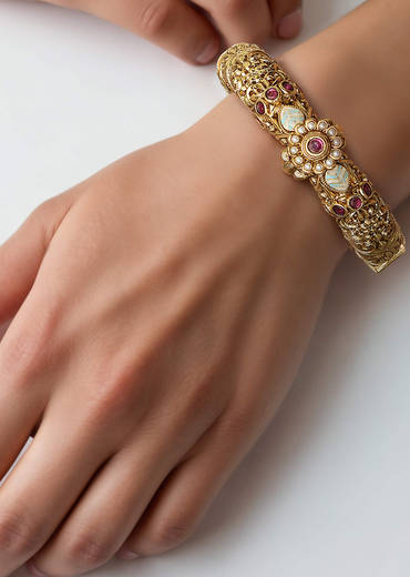 Multi Rajwadi Kundan Bangle