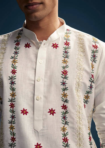 Off White Linen Kurta Set For Men With Resham Aari Embroidery