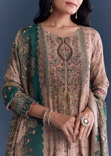 Peach Crepe Kurta Set Chic With Indie Print And Zari Work