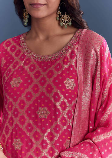 Pink Georgette Kurta Set With Bandhani Print And Jacquard Weave