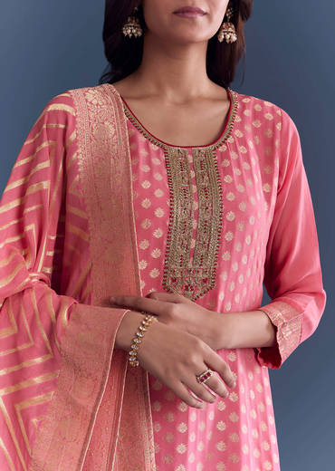 Pink Ombre Georgette Kurta Set With Banarasi Weave