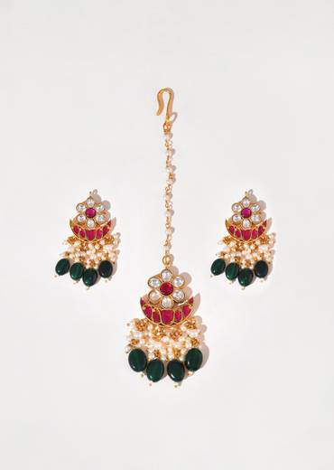 Red Kundan Floral Danglers with Maangtikka