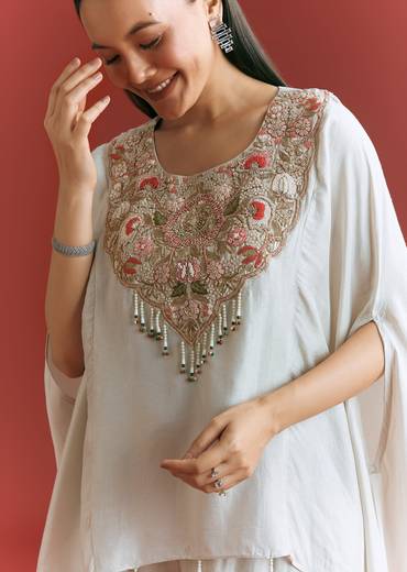 light-grey-dola-silk-kaftaan-suit-with-zardosi-work-sg324809-2