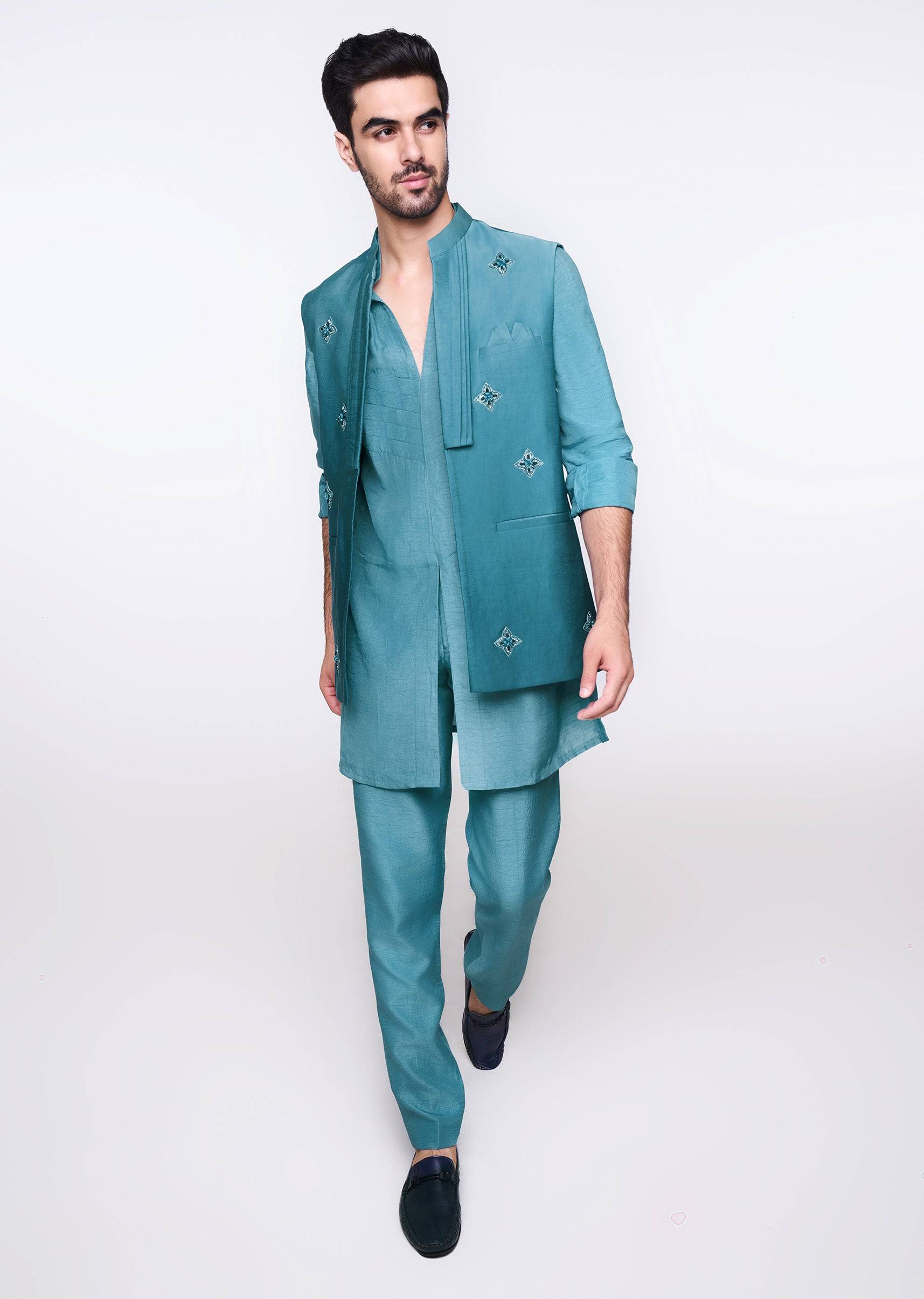 BlueOmbreHandEmbroideredBandiAndKurta-sg242984-1 3