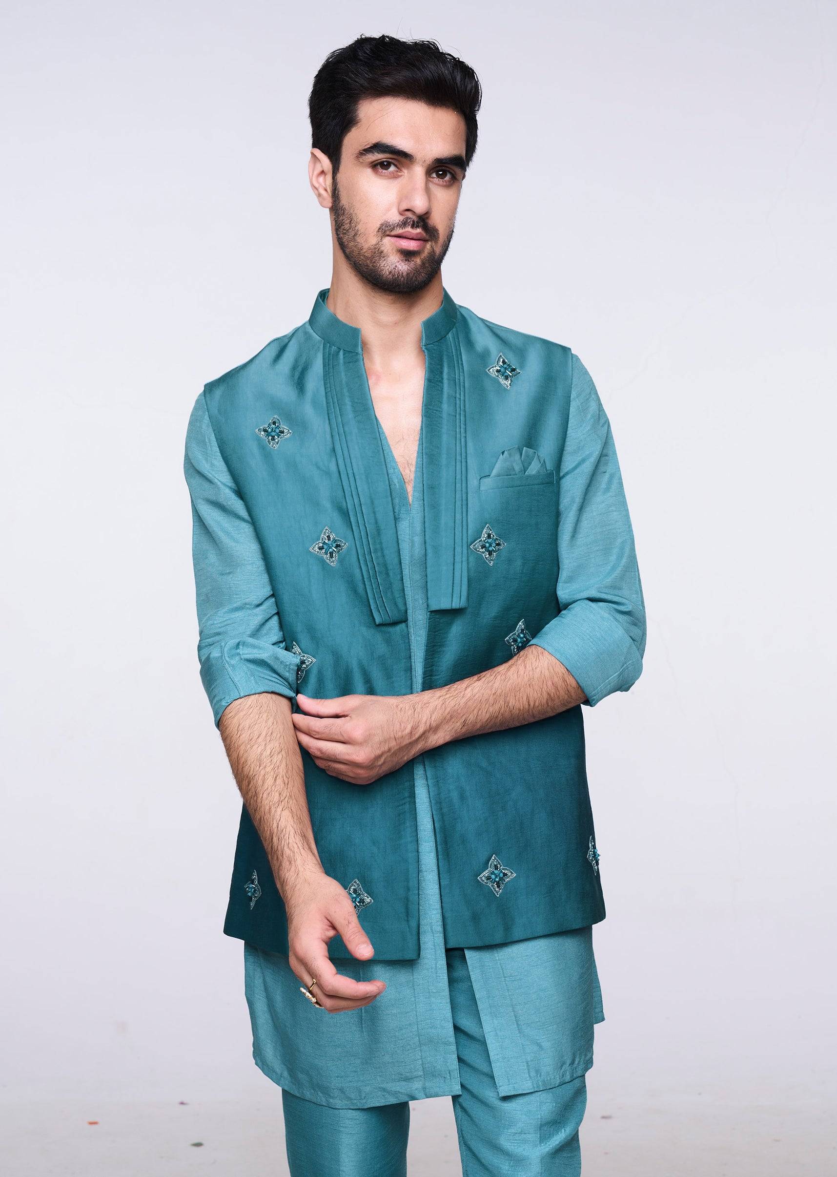 BlueOmbreHandEmbroideredBandiAndKurta-sg242984-1 4