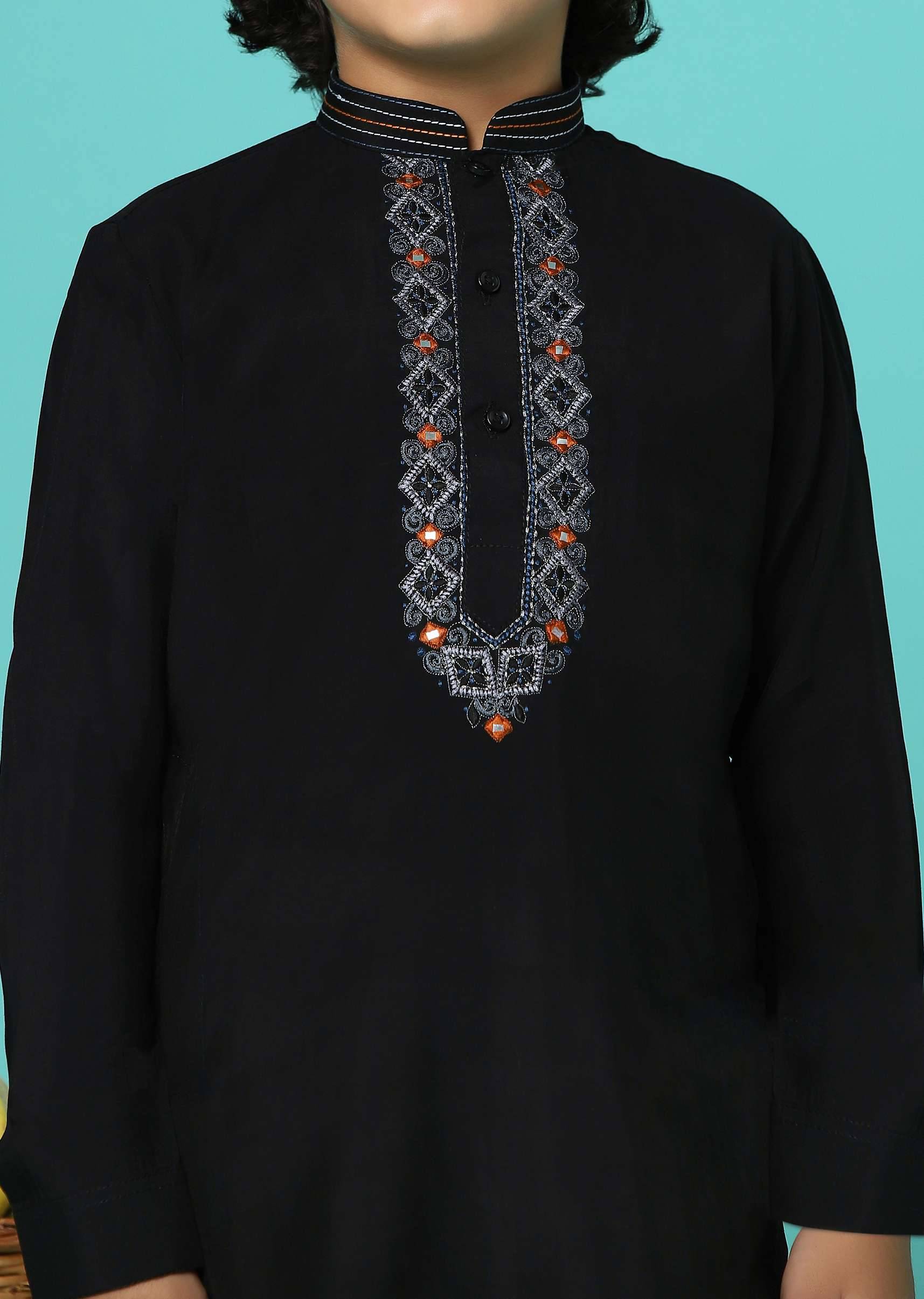 black embroidered kurta-sg159760 4