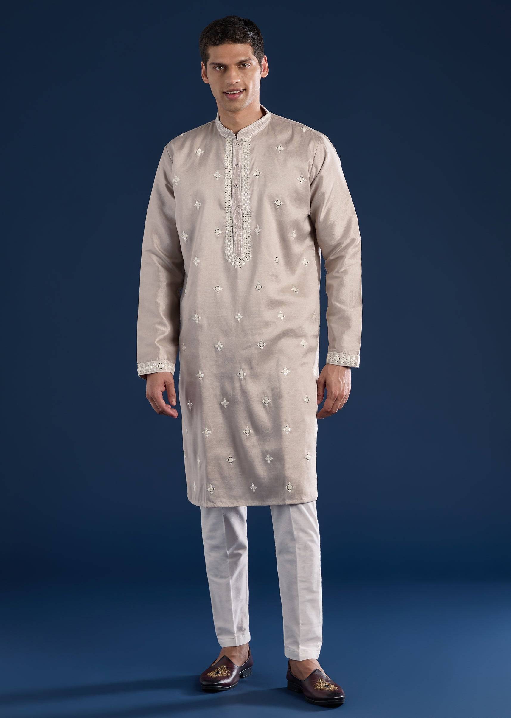 cream-mirror-kurta-set-sg377387-1 2be8f54f-56a9-48bf-8b7b-e40eb4e3dcfc