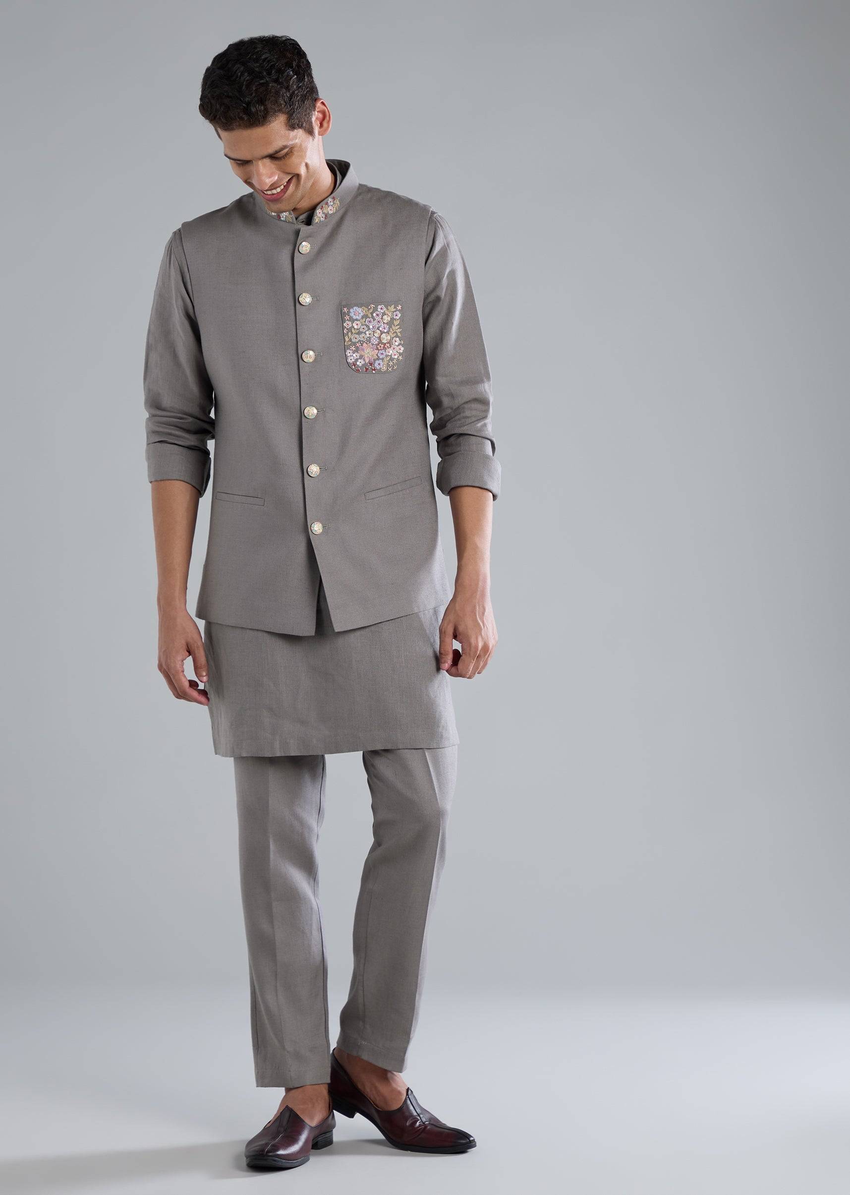 grey-kurta-jacket-set-with-thread-resham-work-sg373644-3 c1422e7c-3db2-4670-8ae5-513965f7e5cb