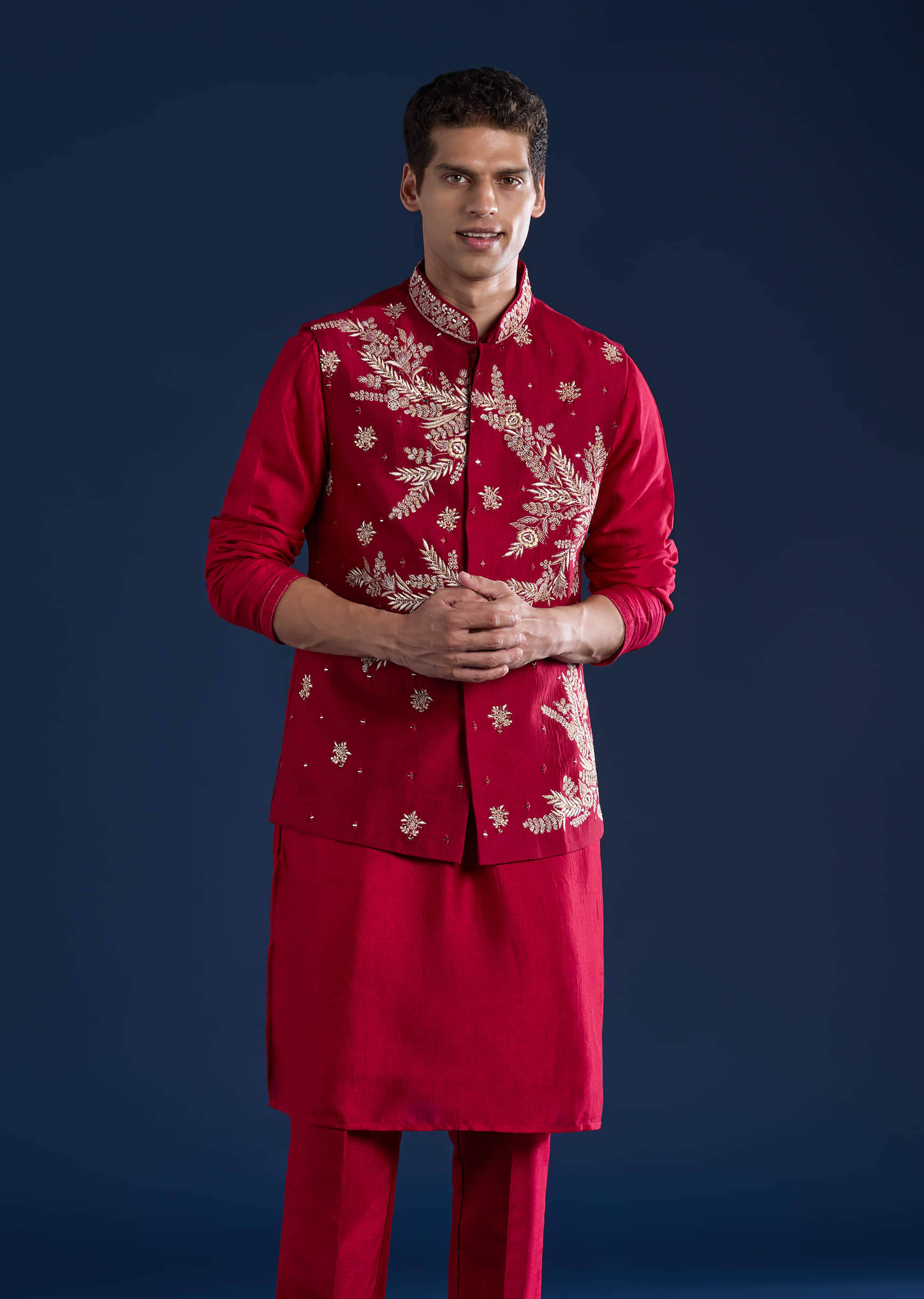 red-silk-kurta-and-jacket-set-with-mirror-work-sg362589-4