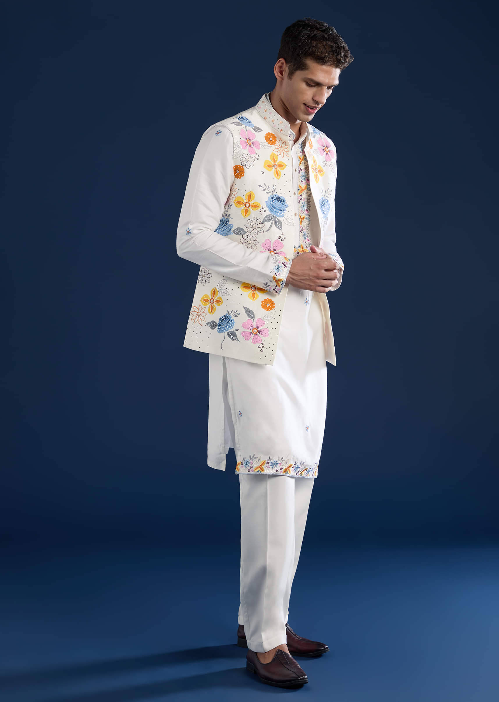white-hand-painted-silk-jacket-kurta-set-with-cutdana-work-sg353021-3