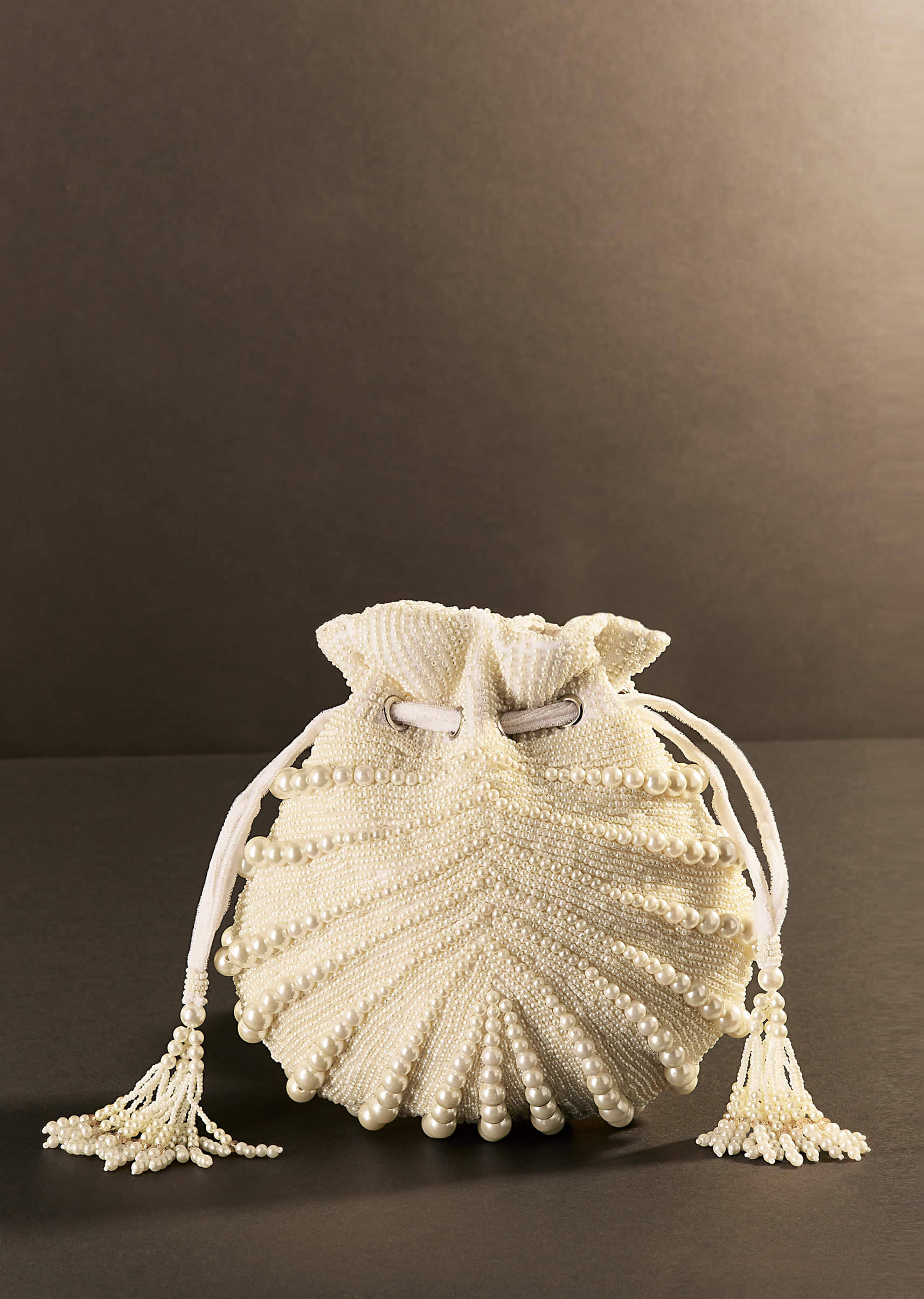 white potli with pearl-sg329680-1-nosto 3
