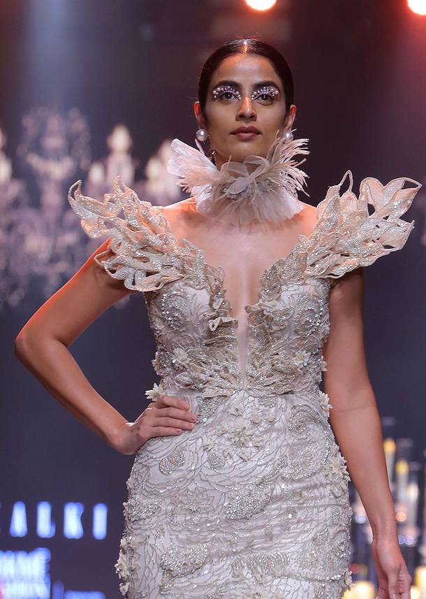 beige fish-cut gown with 3d patchwork-sg183993 1