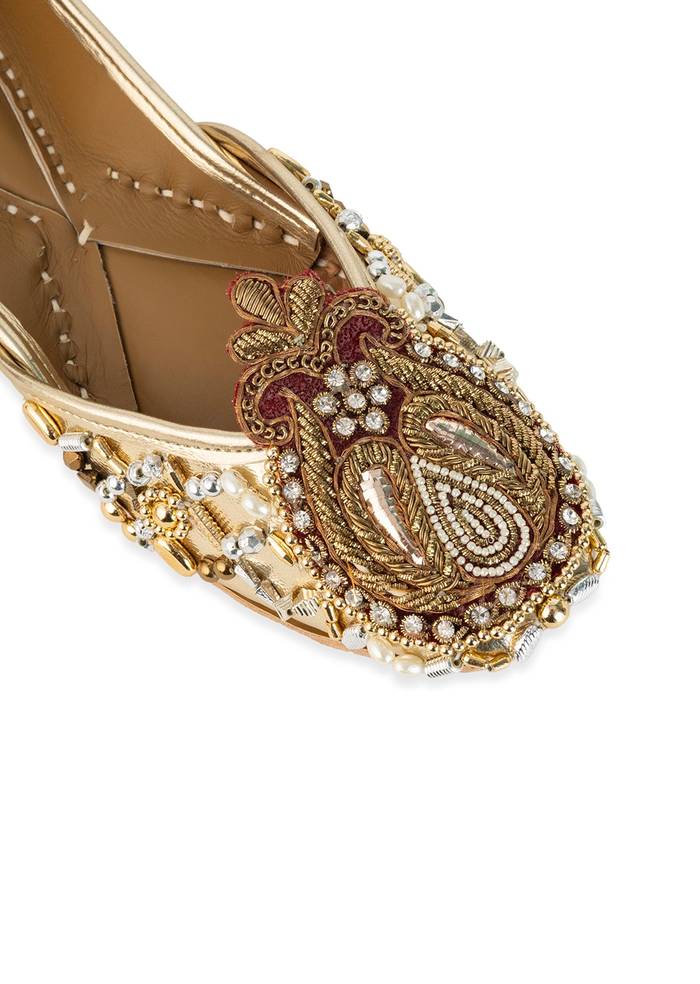 Gold Zari Hand Embellished Juttis